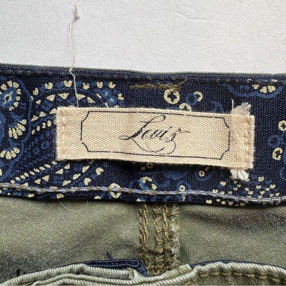 Women's Levi's Olive Green Cotton Capris Size 16 - Picture 3 of 8